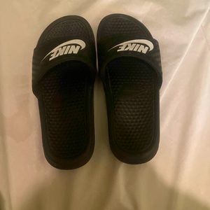 Nike slides